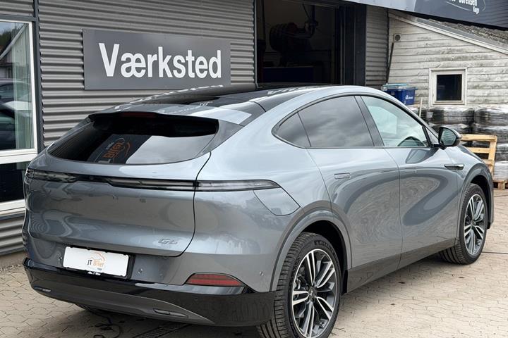 Grå Xpeng G6 fra 2024