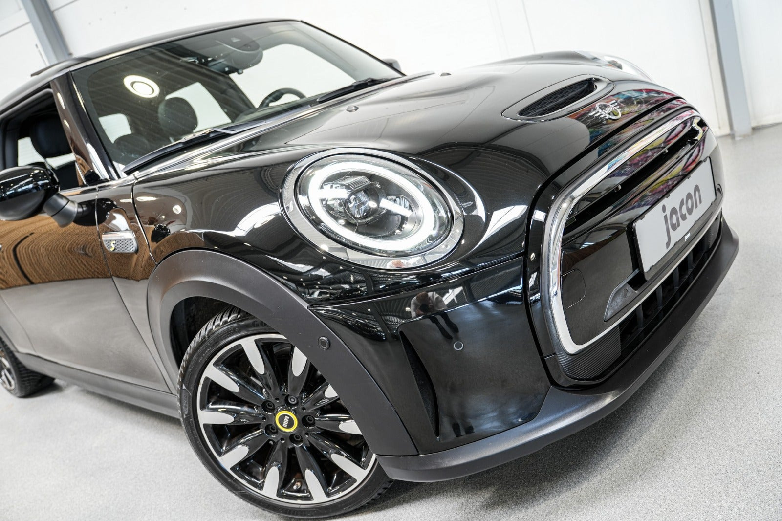 Sort Mini Cooper SE fra 2021