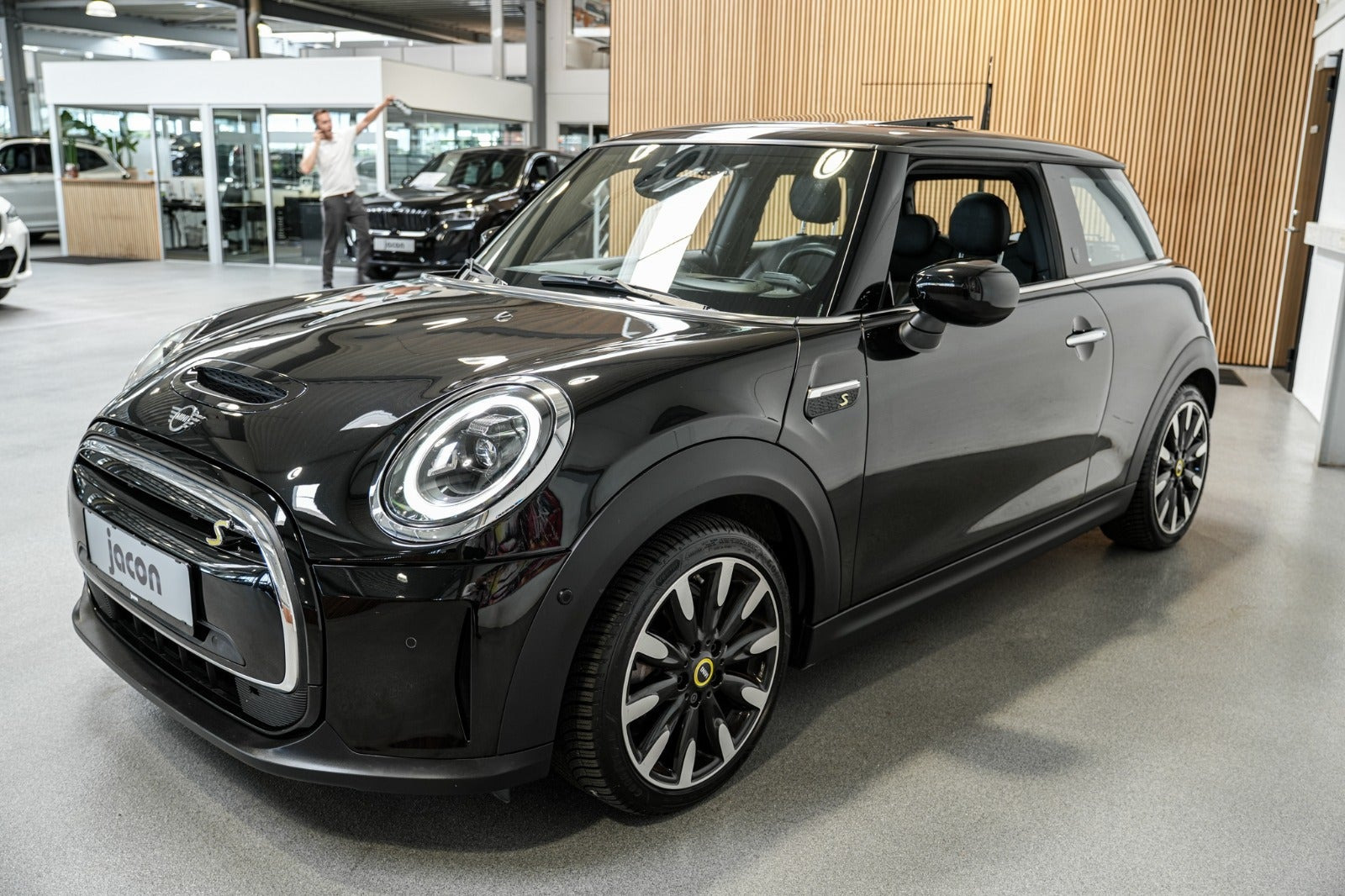 Sort Mini Cooper SE fra 2021