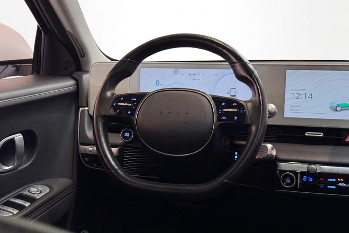 Sølv Hyundai Ioniq 5 fra 2021