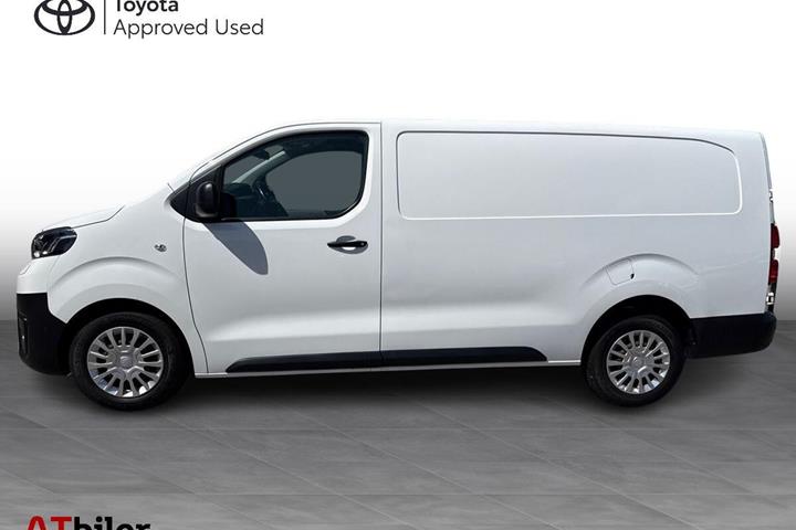 Hvid Toyota ProAce fra 2021