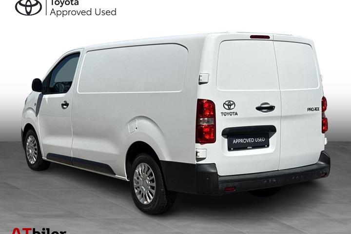 Hvid Toyota ProAce fra 2021