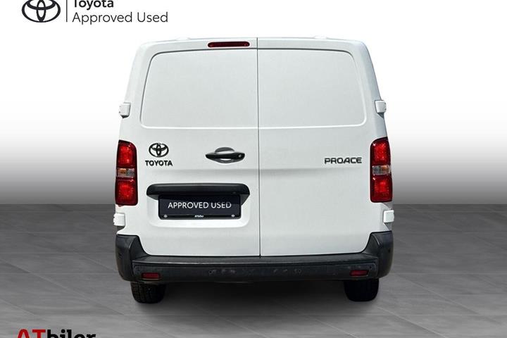 Hvid Toyota ProAce fra 2021