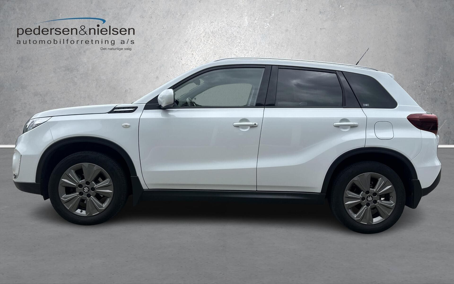 Hvid Suzuki Vitara fra 2024