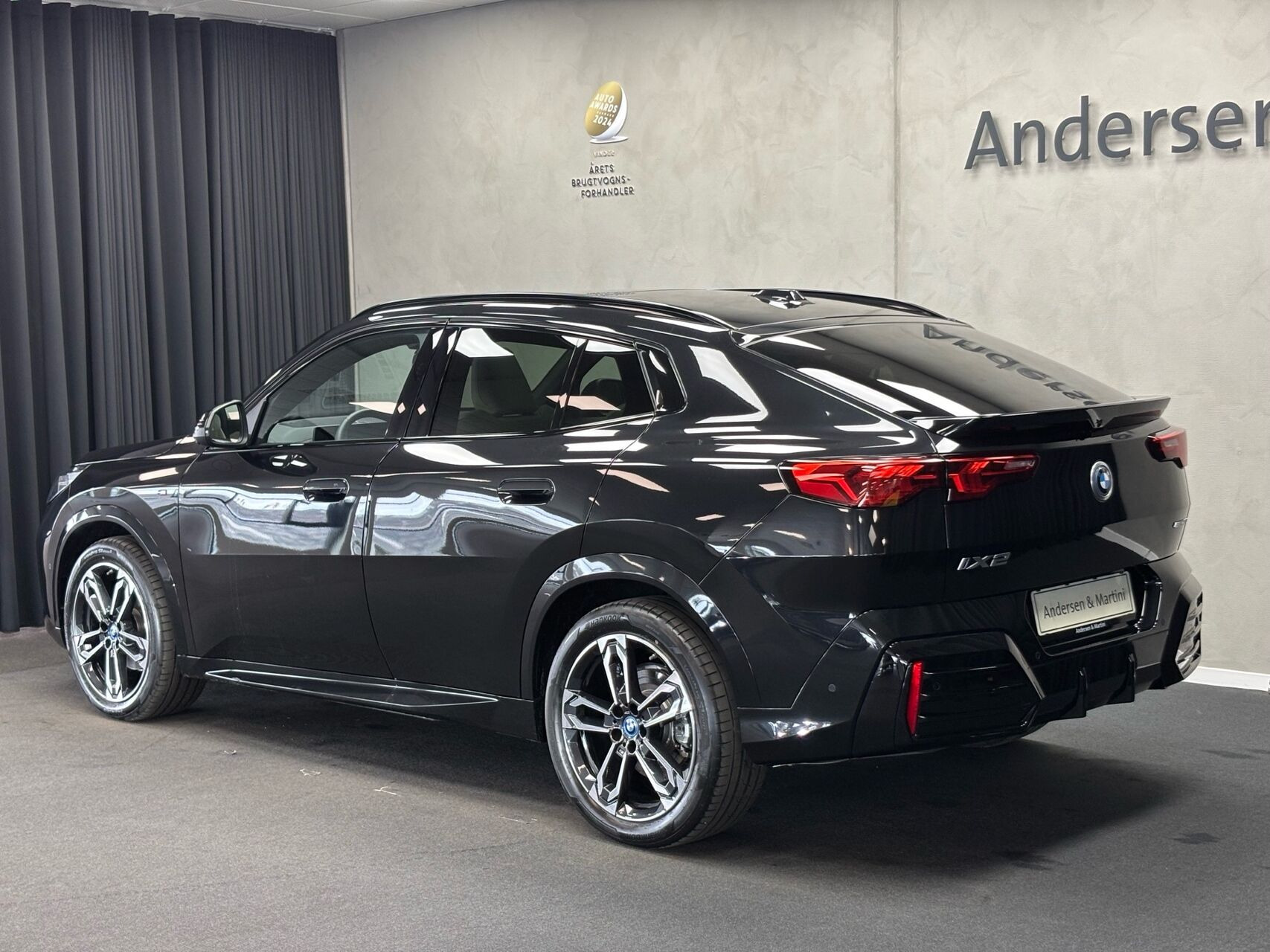 Sort BMW iX2 fra 2024
