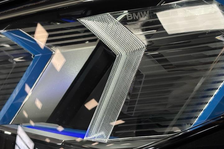 Sort BMW iX2 fra 2024