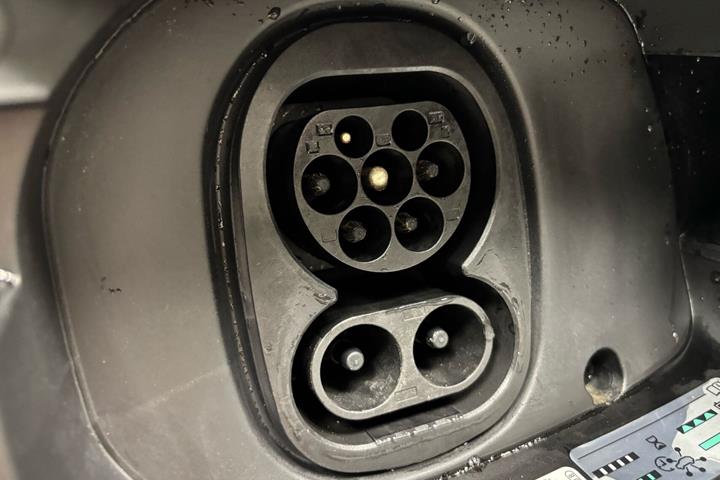 Blå VW ID.4 fra 2022