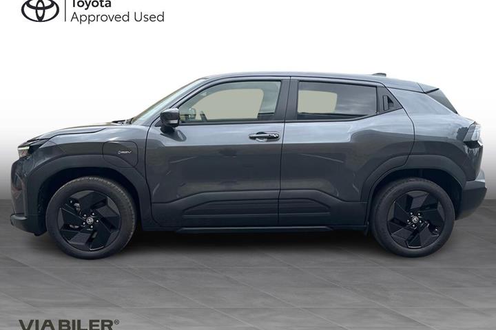 Grå Toyota Urban Cruiser fra 2025