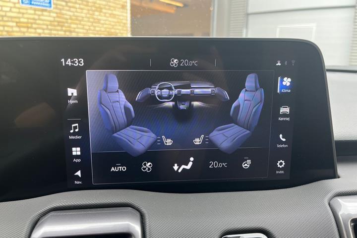 Grå Toyota Urban Cruiser fra 2025