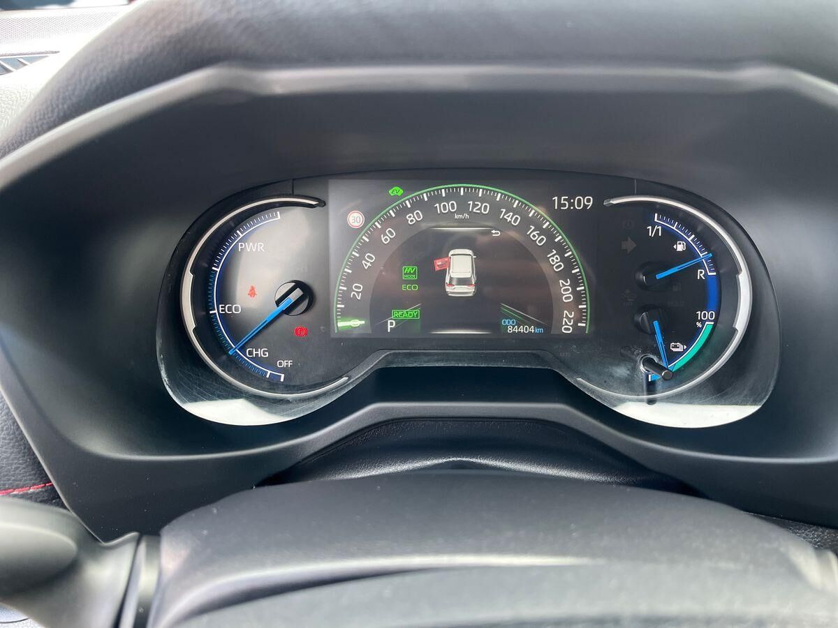 Sort Toyota RAV4 Plug-in fra 2021