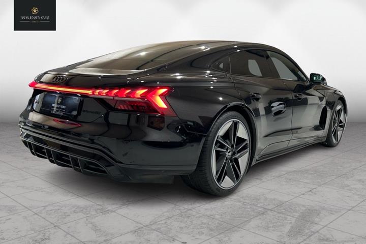 Sort Audi RS e-tron GT fra 2022