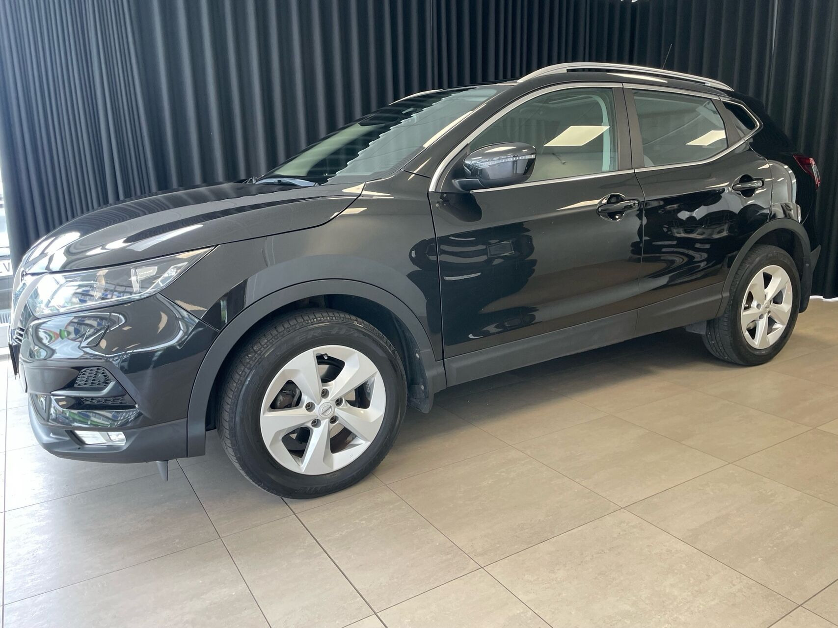Sort Nissan Qashqai fra 2019