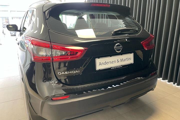 Sort Nissan Qashqai fra 2019