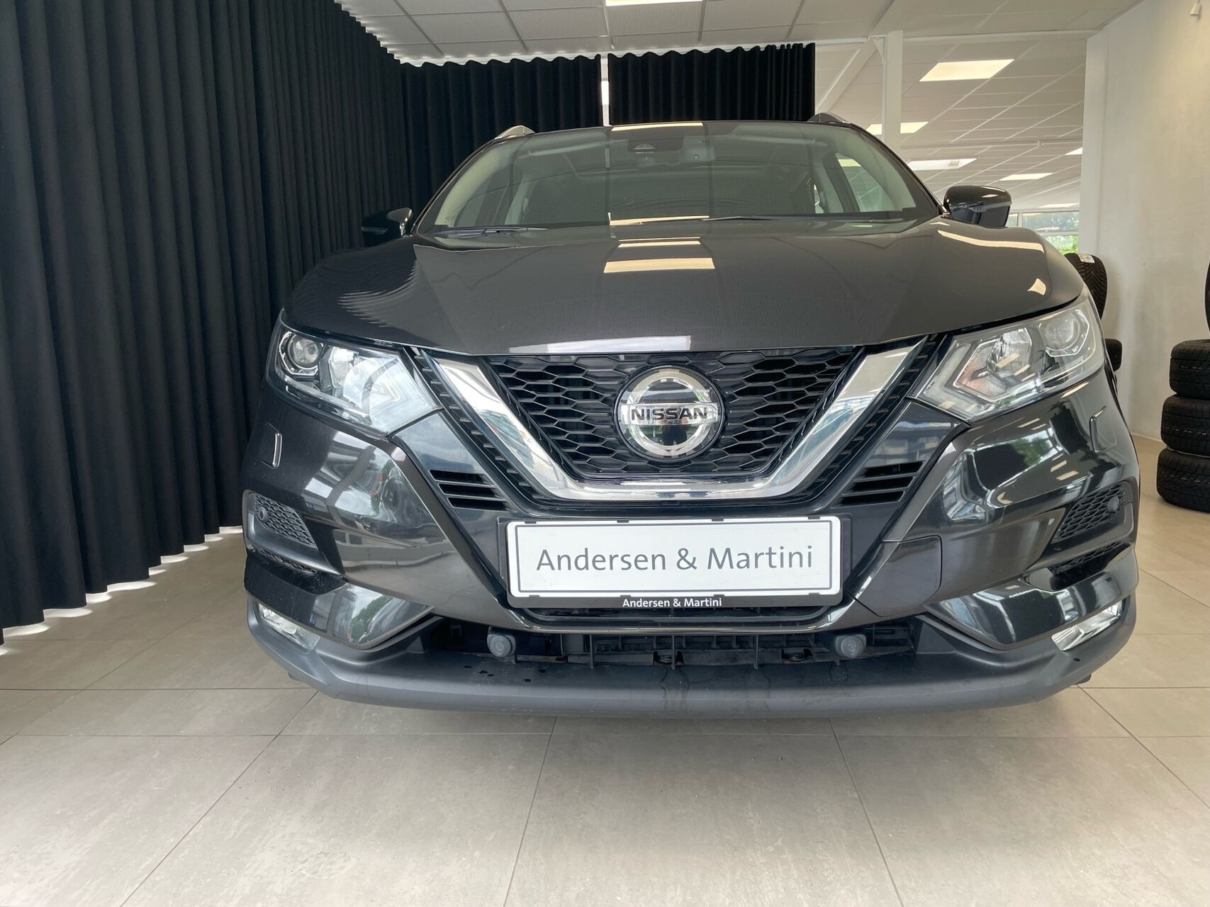 Sort Nissan Qashqai fra 2019
