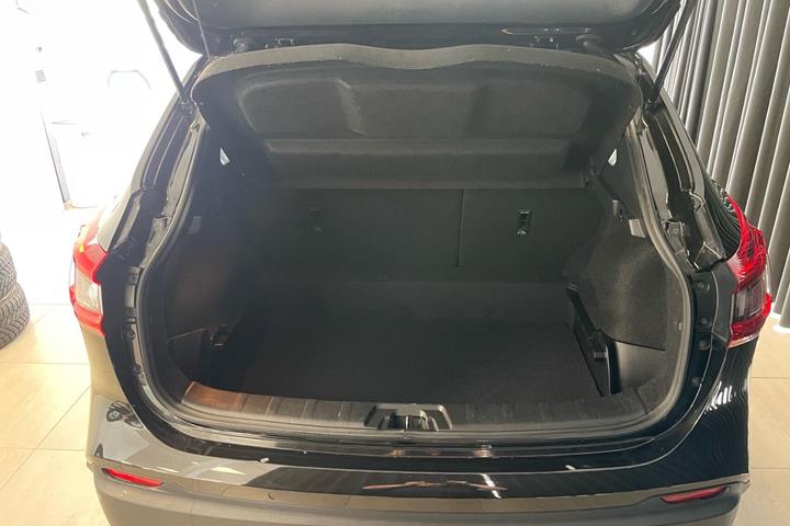 Sort Nissan Qashqai fra 2019