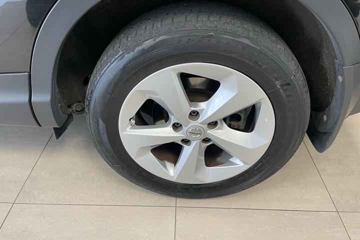 Sort Nissan Qashqai fra 2019