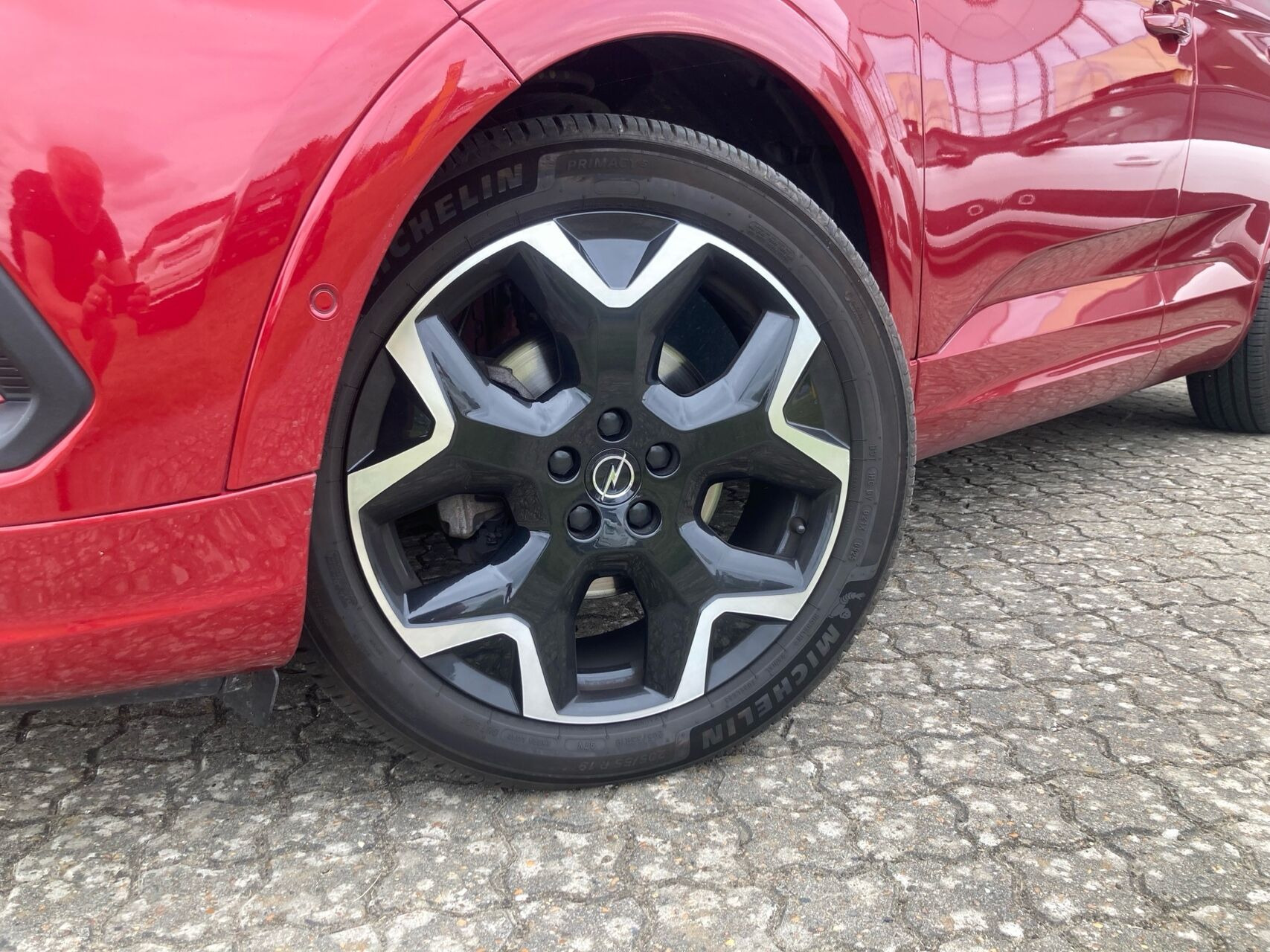 Rød Opel Grandland fra 2022