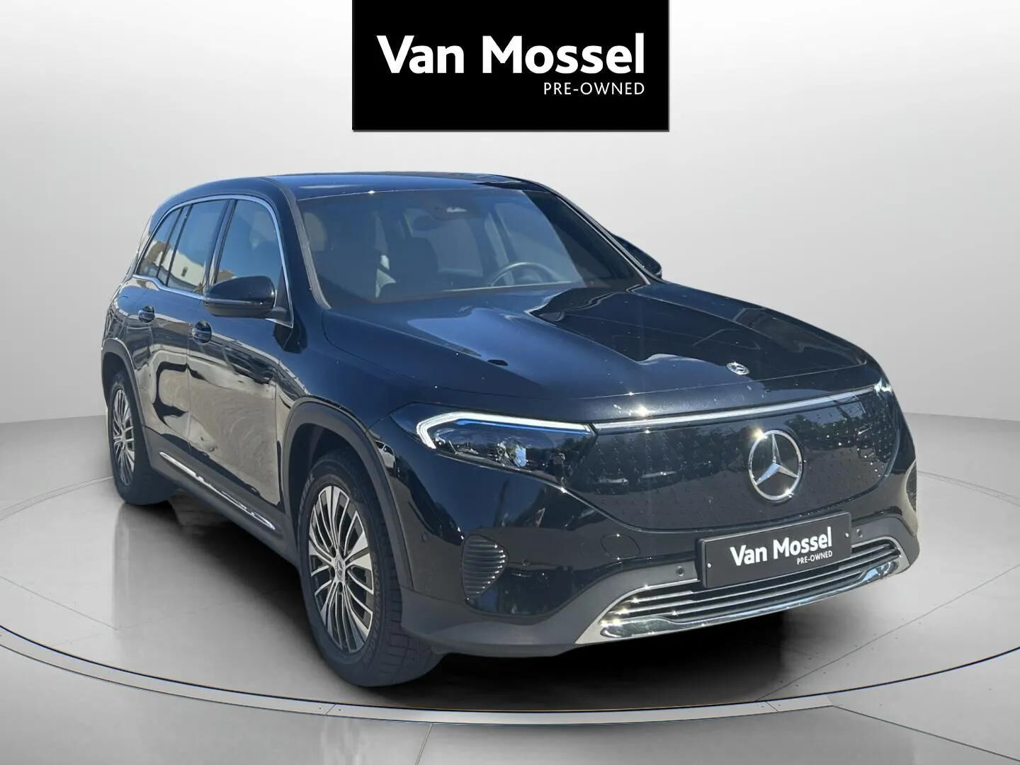 Sort Mercedes EQB 250+ fra 2024