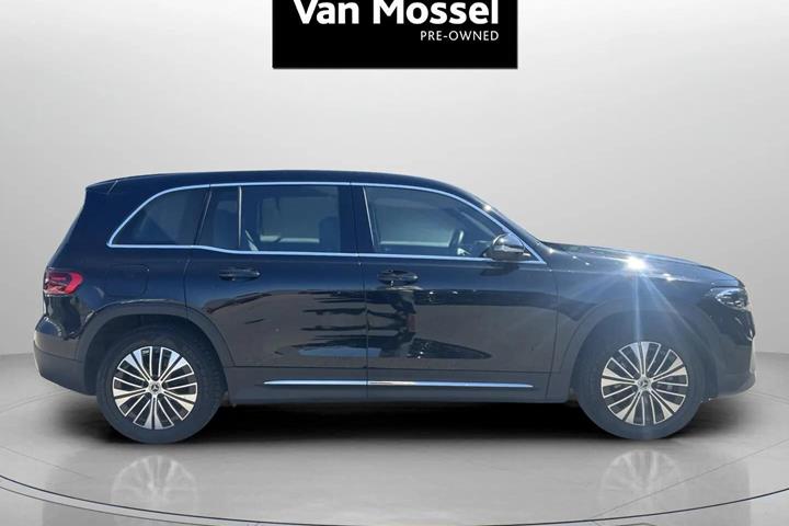 Sort Mercedes EQB 250+ fra 2024