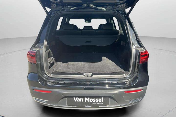 Sort Mercedes EQB 250+ fra 2024
