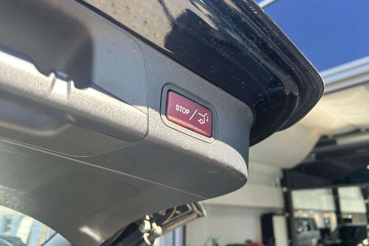 Sort Mercedes EQB 250+ fra 2024