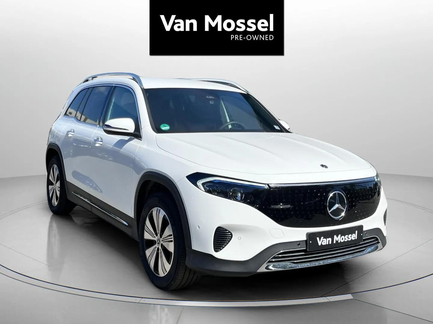 Hvid Mercedes EQB 250+ fra 2025