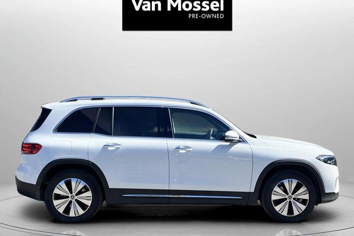 Hvid Mercedes EQB 250+ fra 2025