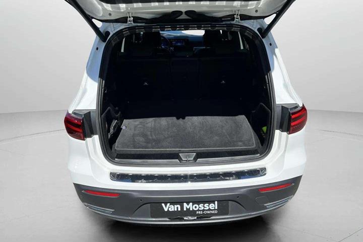 Hvid Mercedes EQB 250+ fra 2025