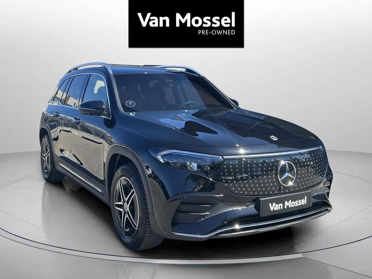Sort Mercedes EQB 250+ fra 2025