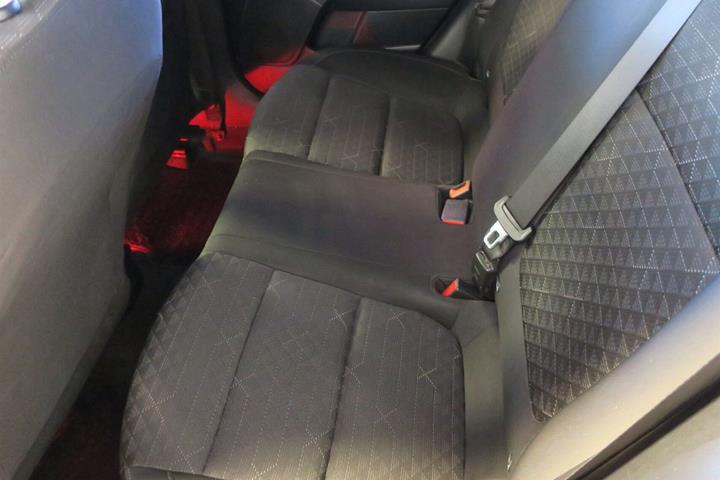 Rød Kia Rio fra 2017
