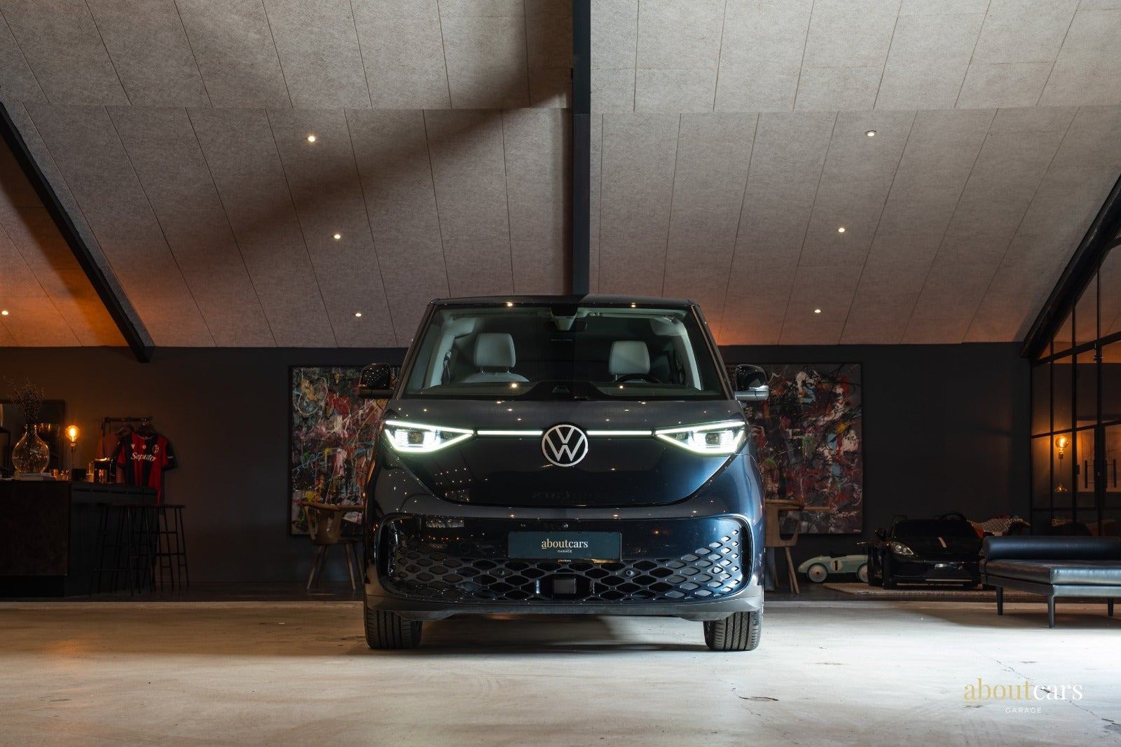 Blå VW ID.Buzz fra 2024