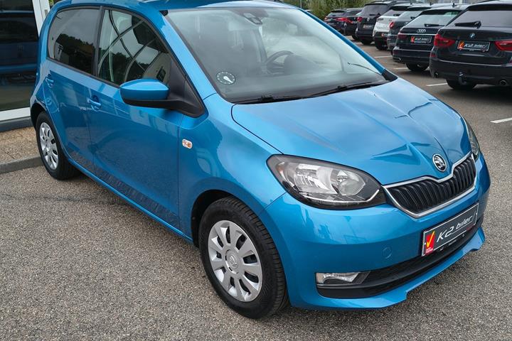 Blå Skoda Citigo fra 2018 set udefra