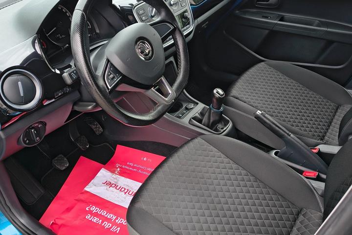 Blå Skoda Citigo fra 2018
