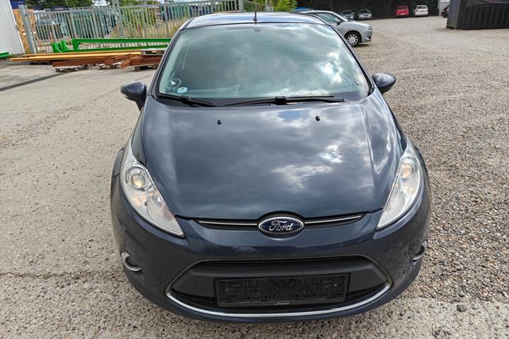 Gul Ford Fiesta fra 2011