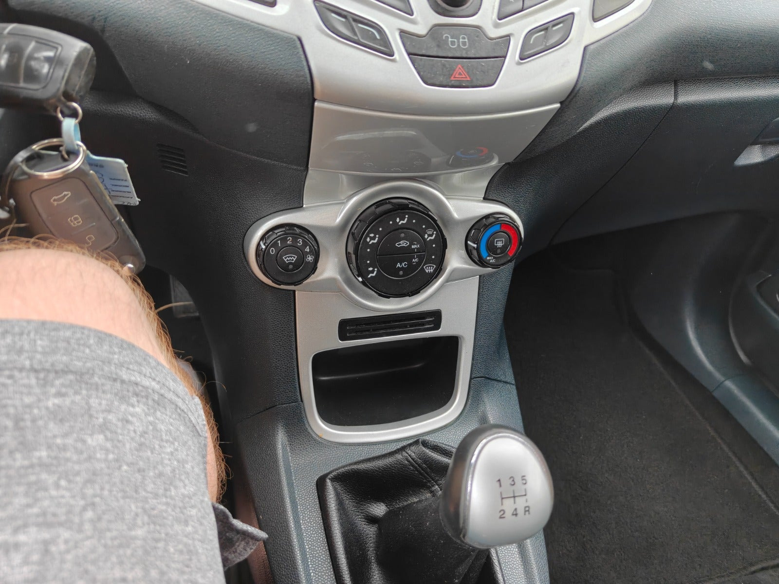 Gul Ford Fiesta fra 2011