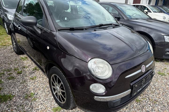 Blå Fiat 500 fra 2008
