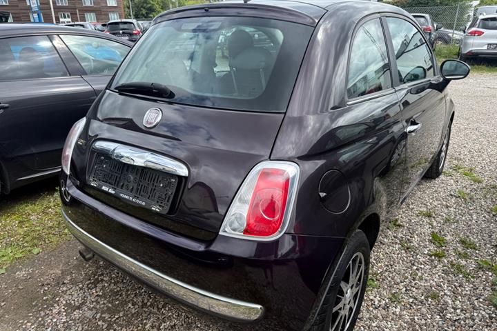 Blå Fiat 500 fra 2008