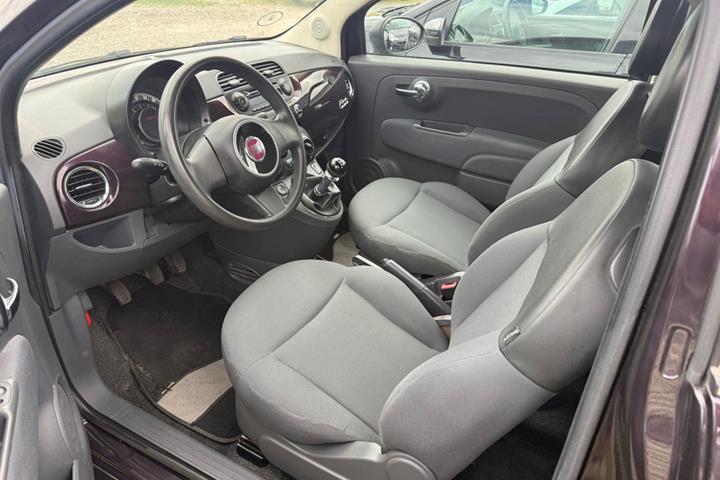 Blå Fiat 500 fra 2008