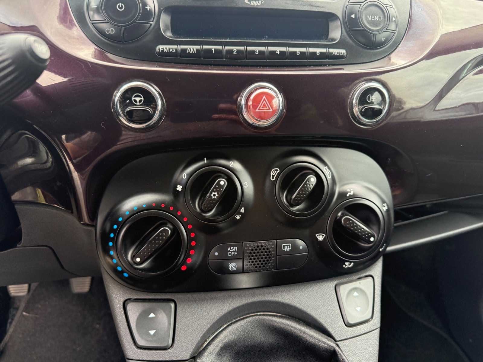 Blå Fiat 500 fra 2008