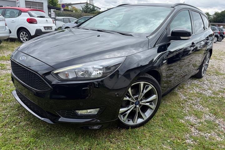 Sort Ford Focus fra 2017