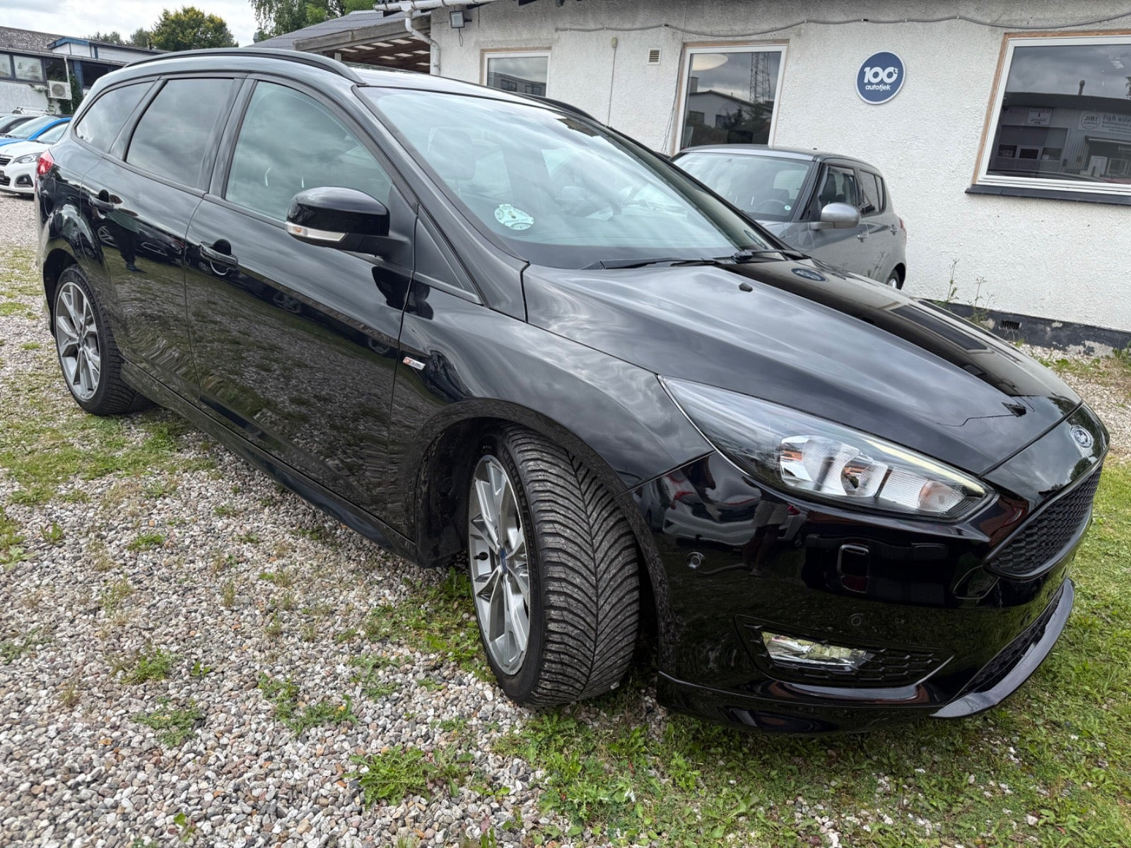 Sort Ford Focus fra 2017