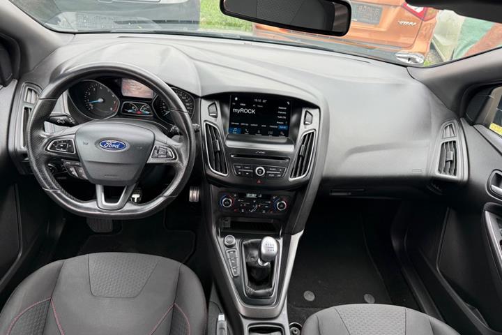 Sort Ford Focus fra 2017