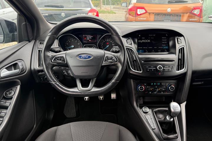 Sort Ford Focus fra 2017