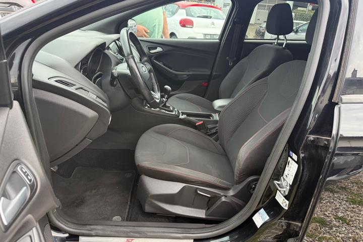 Sort Ford Focus fra 2017