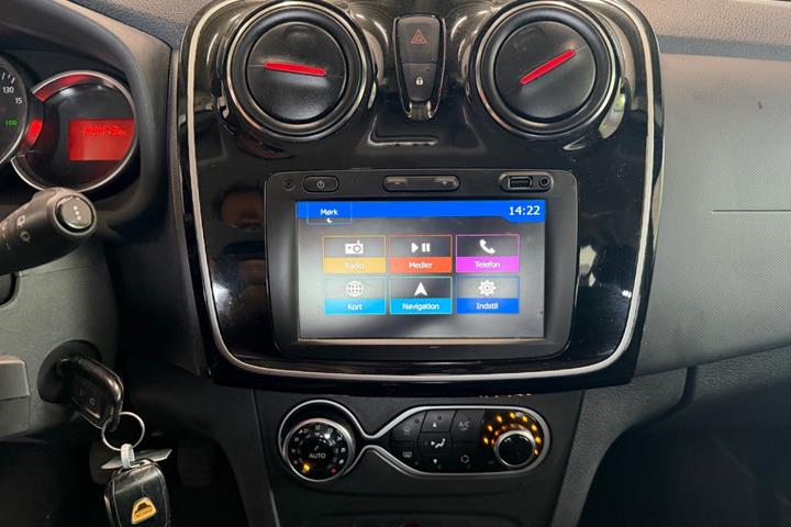 Rød Dacia Sandero Stepway fra 2018