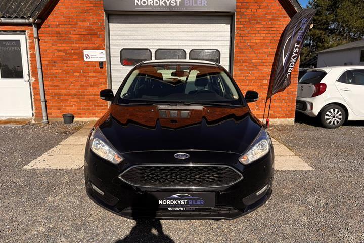 Sort Ford Focus fra 2015