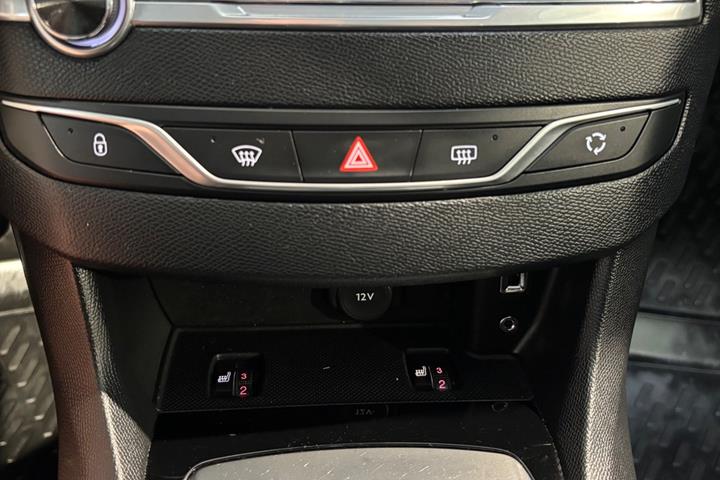undefined Peugeot 308 fra 2016