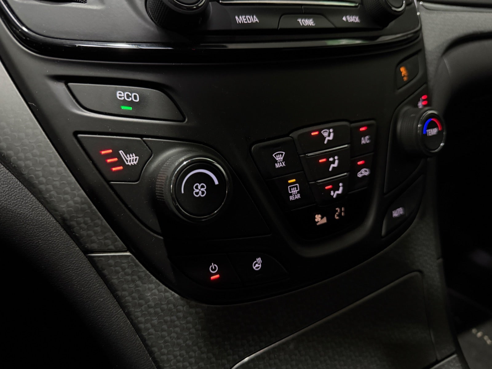 undefined Opel Insignia fra 2014