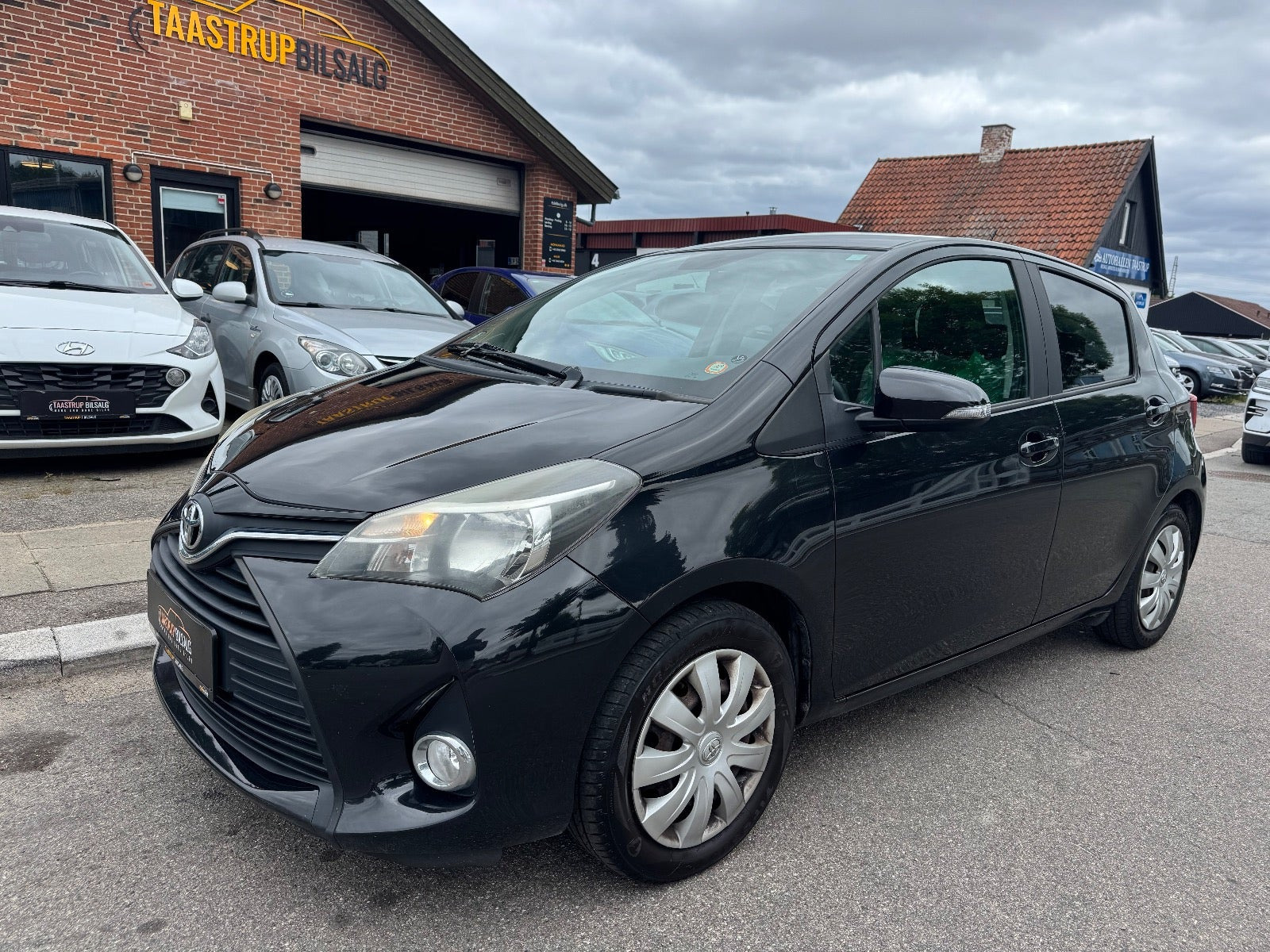 undefined Toyota Yaris fra 2015