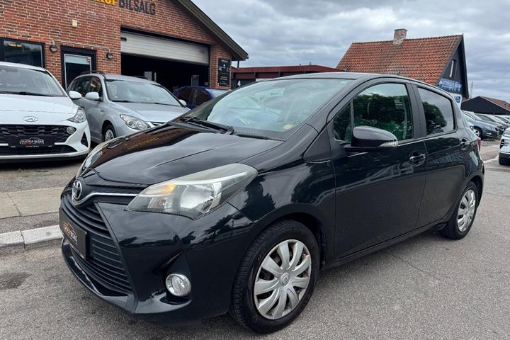 undefined Toyota Yaris fra 2015